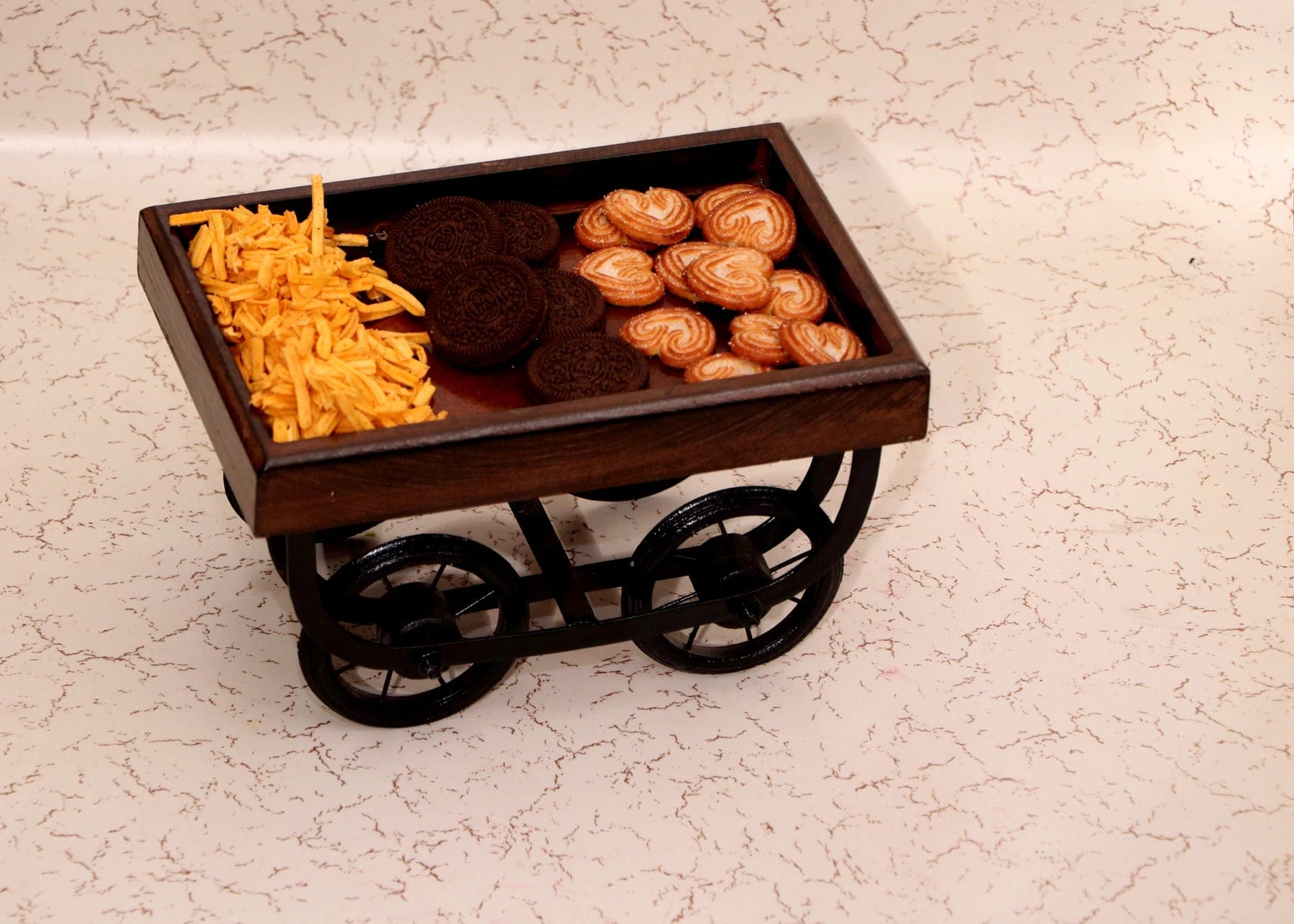 WOODEN DESI KART/REDA FOR SERVING II MOVABLE WHEELS