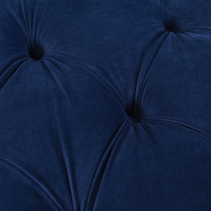 Tufted Right-Arm Chaise Lounge
