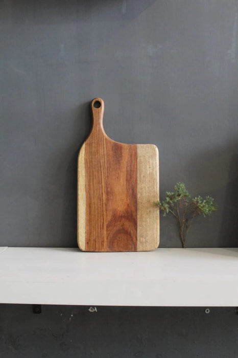 WOODEN CHOPPING BOARD